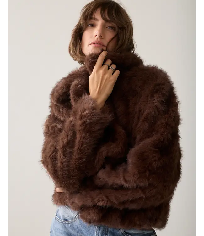 1s1320-12525/000754-Darkchocolate  Jacket Soft faux fur