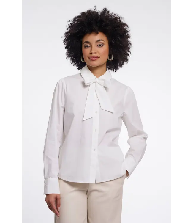 Ago.7012611/White  Blouse with tie