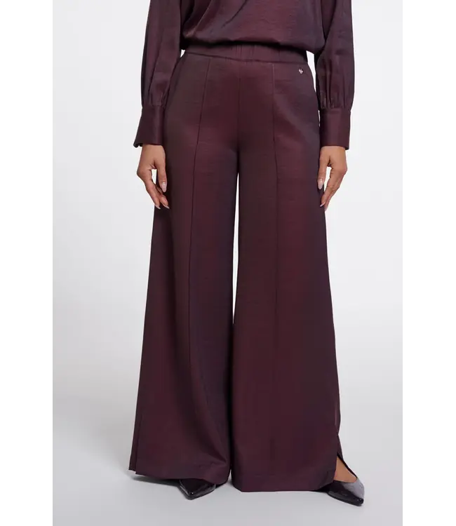 NenaRegular.7002611/FudgeCloak  Regular length wide leg pants