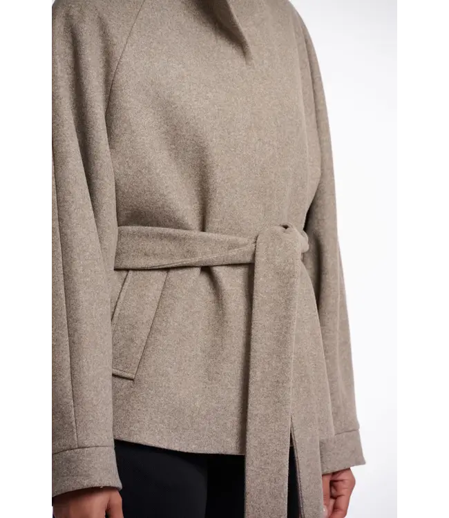 Cornelia.7002611/ToffeeMelange  Short coat with collar