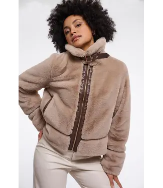 Rino & Pelle Lambra.7002612/Oat  Short faux fur jacket