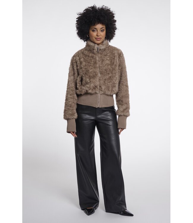 Quirijn.7002612/MochaLatte  Short jacket with button closure