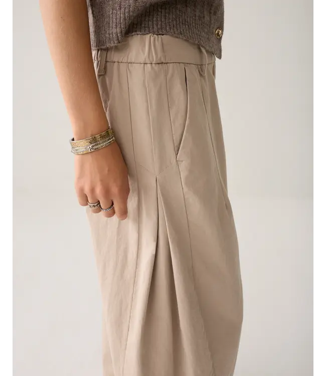 4s3044-12484/000708-Lighttaupe  Trousers barrel fit Cotton