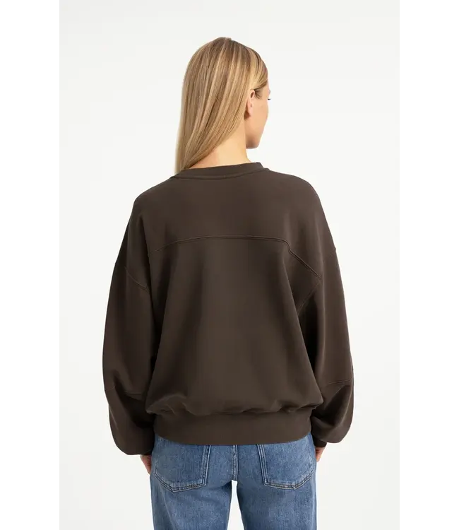 01-109130-609/90814  Oversized sweater with balloon sleeves and washed finish