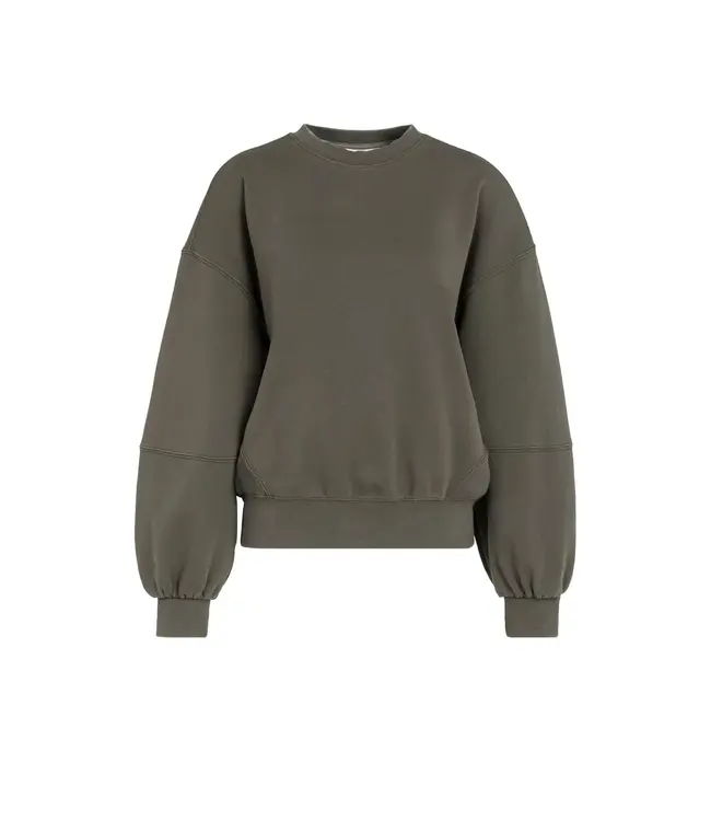 01-109130-609/90814  Oversized sweater with balloon sleeves and washed finish