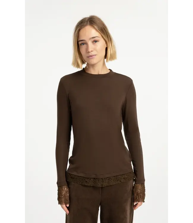 01-709422-609/90814  Long sleeve jersey top with lace details