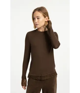 YAYA 01-709422-609/90814  Long sleeve jersey top with lace details