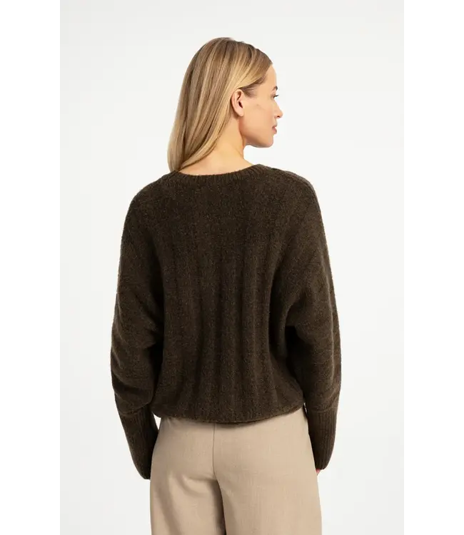 01-000631-609/908142  Sweater with batwing sleeves and drawcord at the hem