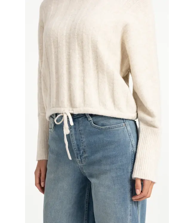 01-000631-609/990802  Sweater with batwing sleeves and drawcord at the hem