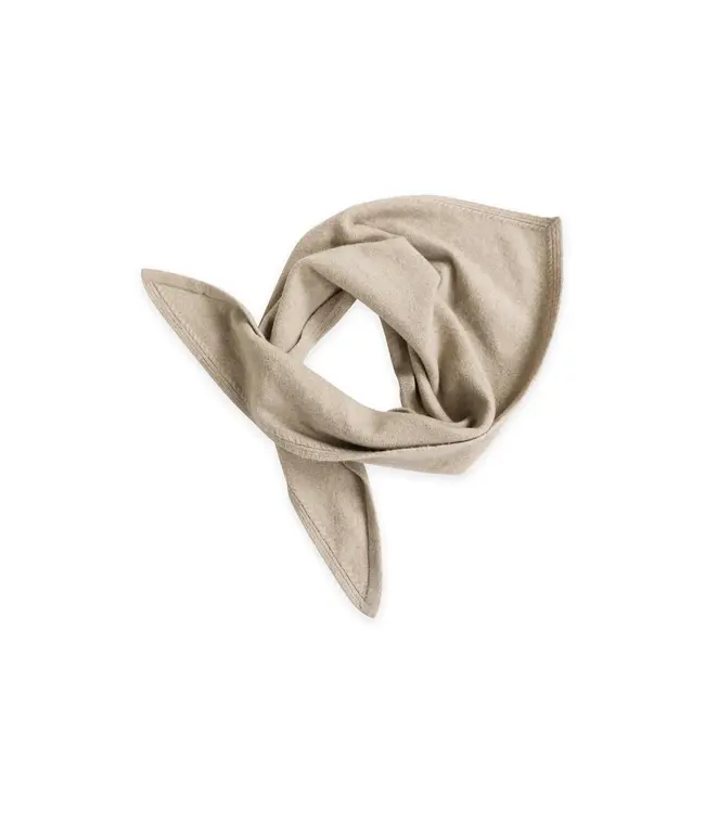03-510021-609/611032  Knitted triangle scarf