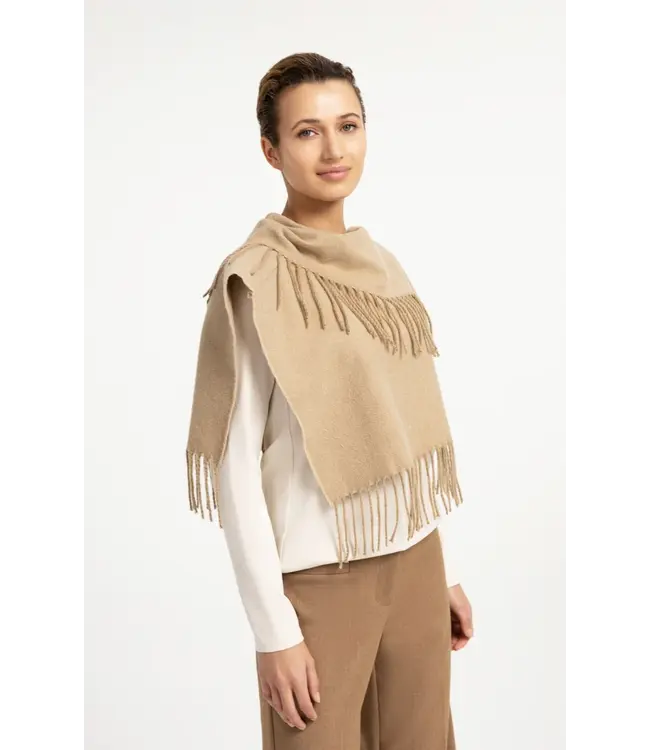 03-501059-609/61315  Scarf wrap with twisted fringes