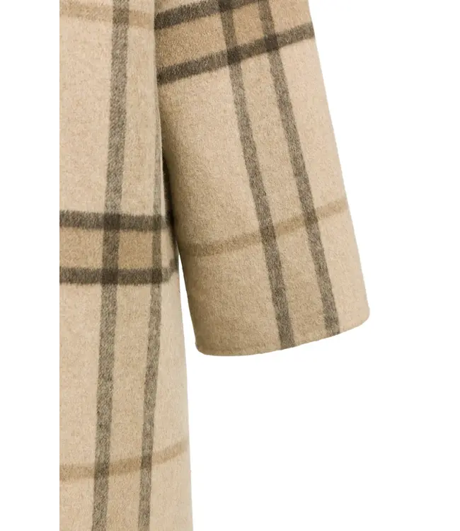 02-011027-609/613151  Long checked wool blend coat with oversized fit