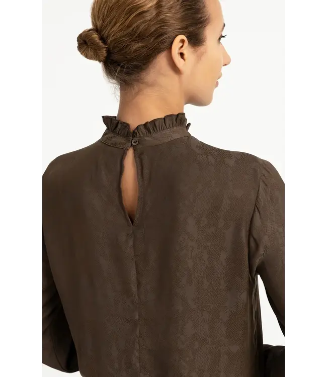 01-701414-609/908141  Long sleeve top with ruffle details