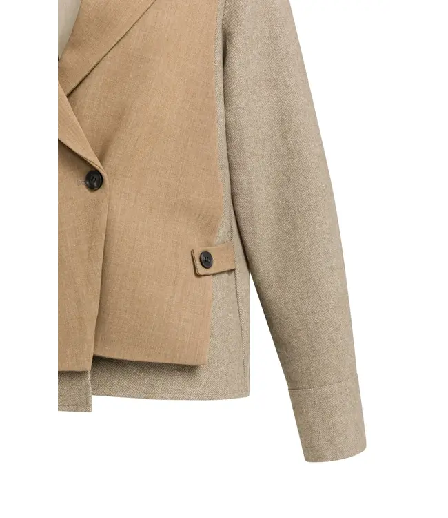 01-501086-609/810182  Blazer with contrast fabric and loose fit