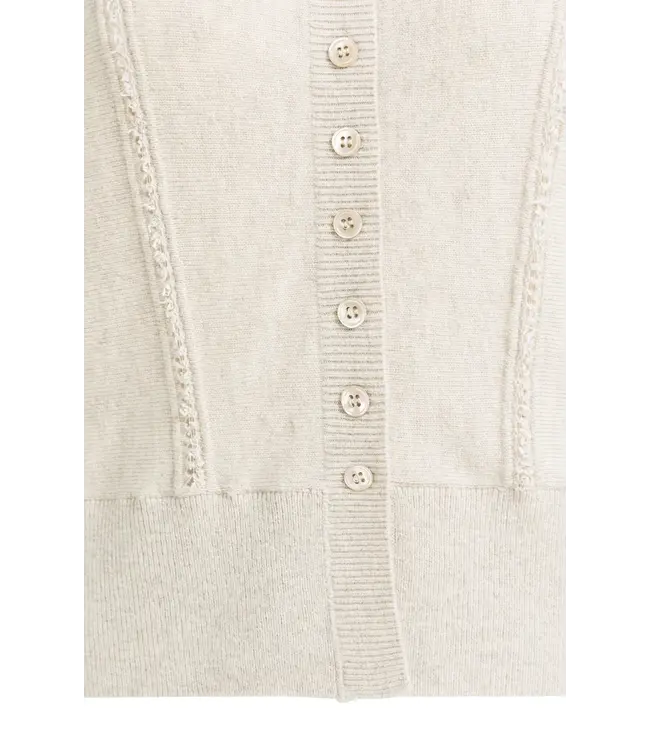 01-010172-609/990832  Knitted cardigan with high collar and button closure