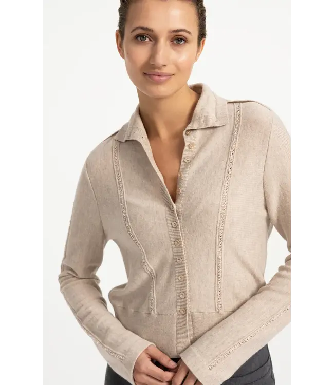 01-010172-609/990832  Knitted cardigan with high collar and button closure