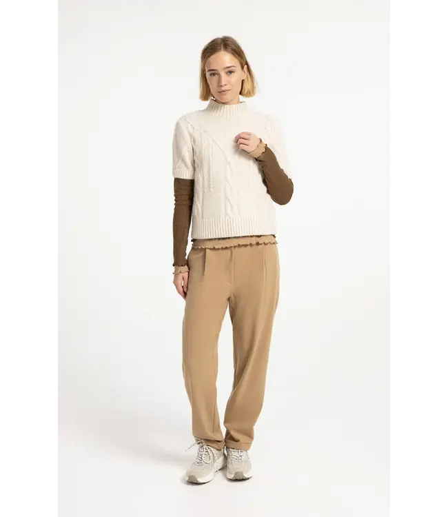 01-000639-609/990802  Cable knit sweater with short sleeves