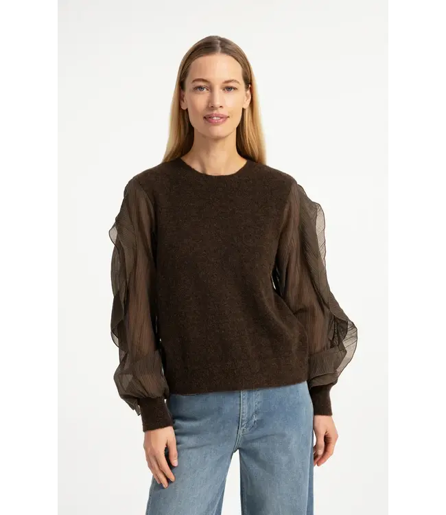 01-000638-609/90814  Knitted sweater with ruffle sleeves