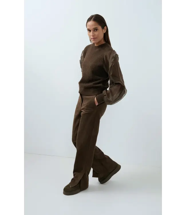 01-000638-609/90814  Knitted sweater with ruffle sleeves