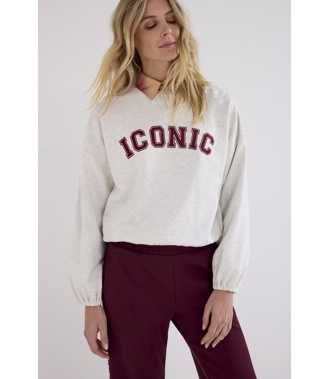 C62-21-602/001350-Snow Iconic Sweater