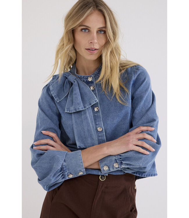 C26-21-301/000050-MidBlueDenim Denim Blouse Bow Detail