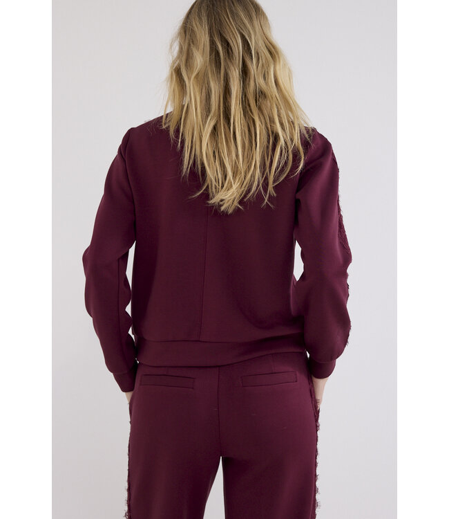 C12-21-601/004580-Pomegranate Technical Sweat Jumper Lace
