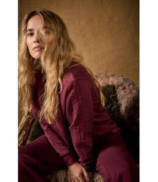 Tramontana C12-21-601/004580-Pomegranate Technical Sweat Jumper Lace