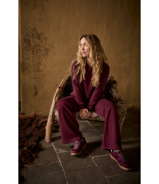 C12-21-101/004580-Pomegranate Technical Sweat Trousers Lace