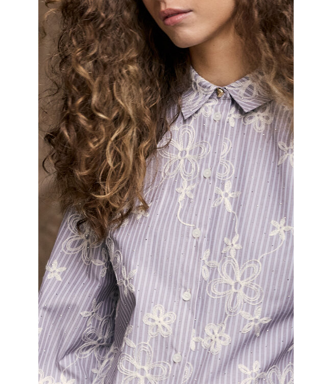 C64-21-301/002650-Chocolate Embroidered Blouse Rhinestones