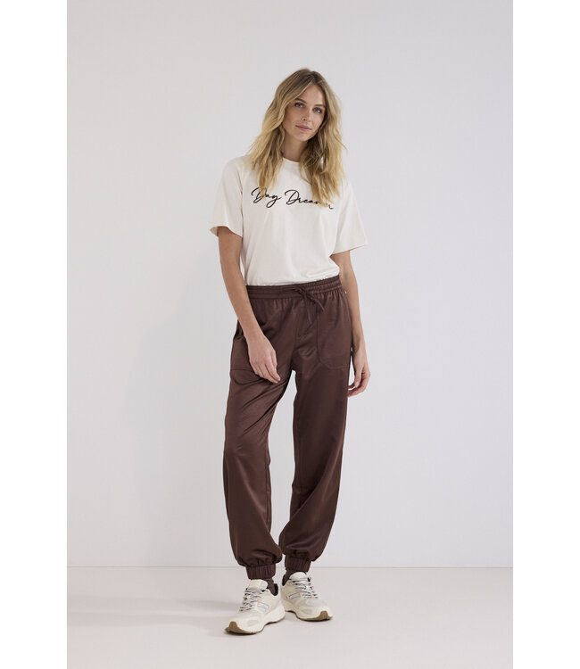C63-21-401/001350-Snow Day Dreamer T-Shirt