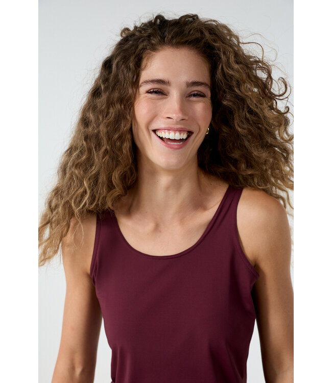 Q01-21-402/004580-Pomegranate Pia Style Top