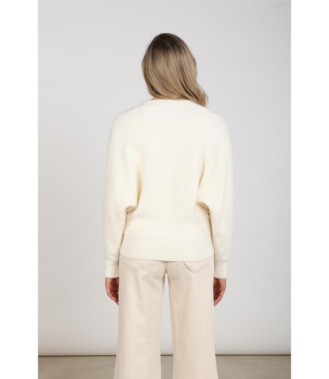 NKF03081/Off White  Beau Pullover Wrap