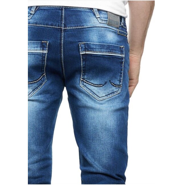 Rusty Neal Rusty Neal-Toyama-3 R12236-3