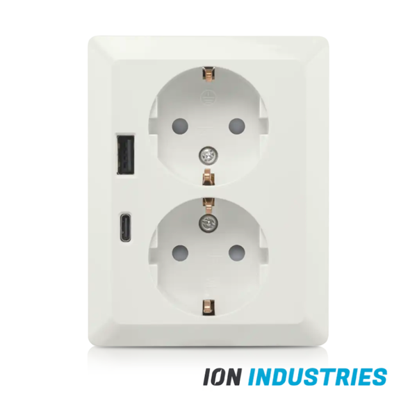 ION INDUSTRIES Luxar Wandcontactdoos Half Opbouw 2-Voudig Geaard met USB-A & USB-C Wit