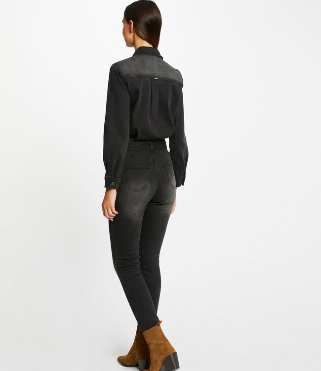 Morgan Getailleerde denim jumpsuit met riem 232-Papil