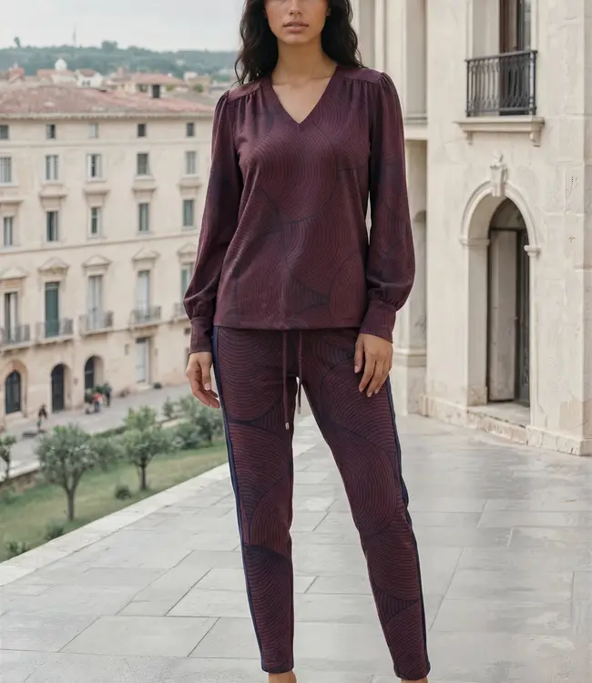 MI PIACE Travel Top  V-Neck Circle Print 2651 Burgundy