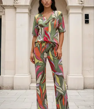 MI PIACE Heavy Travel Broek Summer Leaf Dance Print  202136 Olive