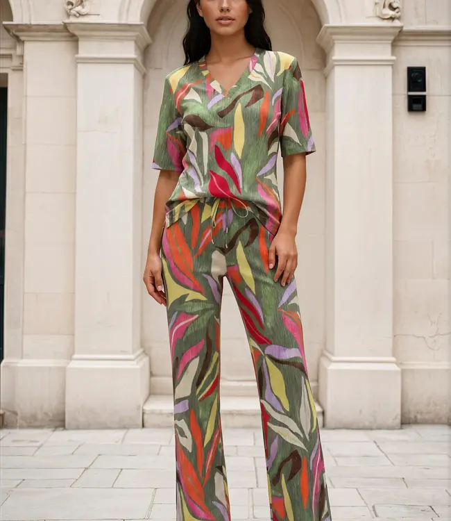 MI PIACE Heavy Travel Broek Summer Leaf Dance Print  202136 Olive