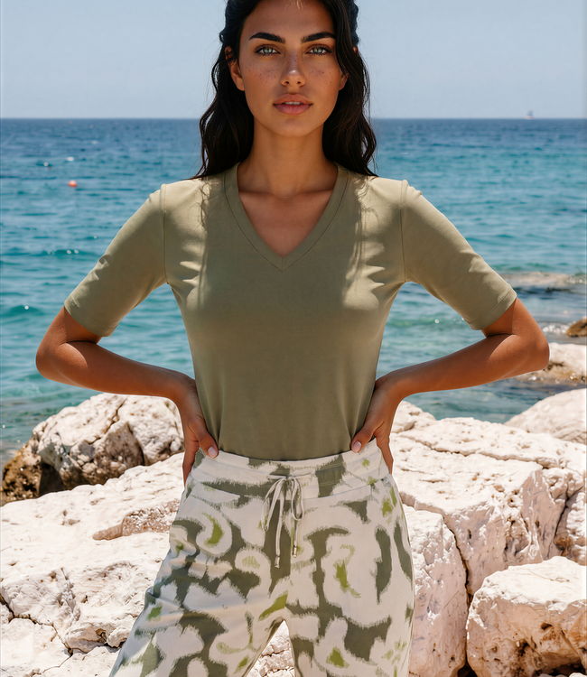 MI PIACE Travel Top T-shirt v-hals  202271 Olive