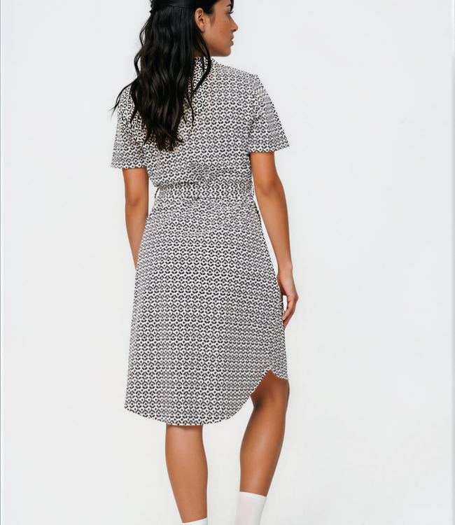 MI PIACE Travel Jurk Mimimal Print 202079 Espresso