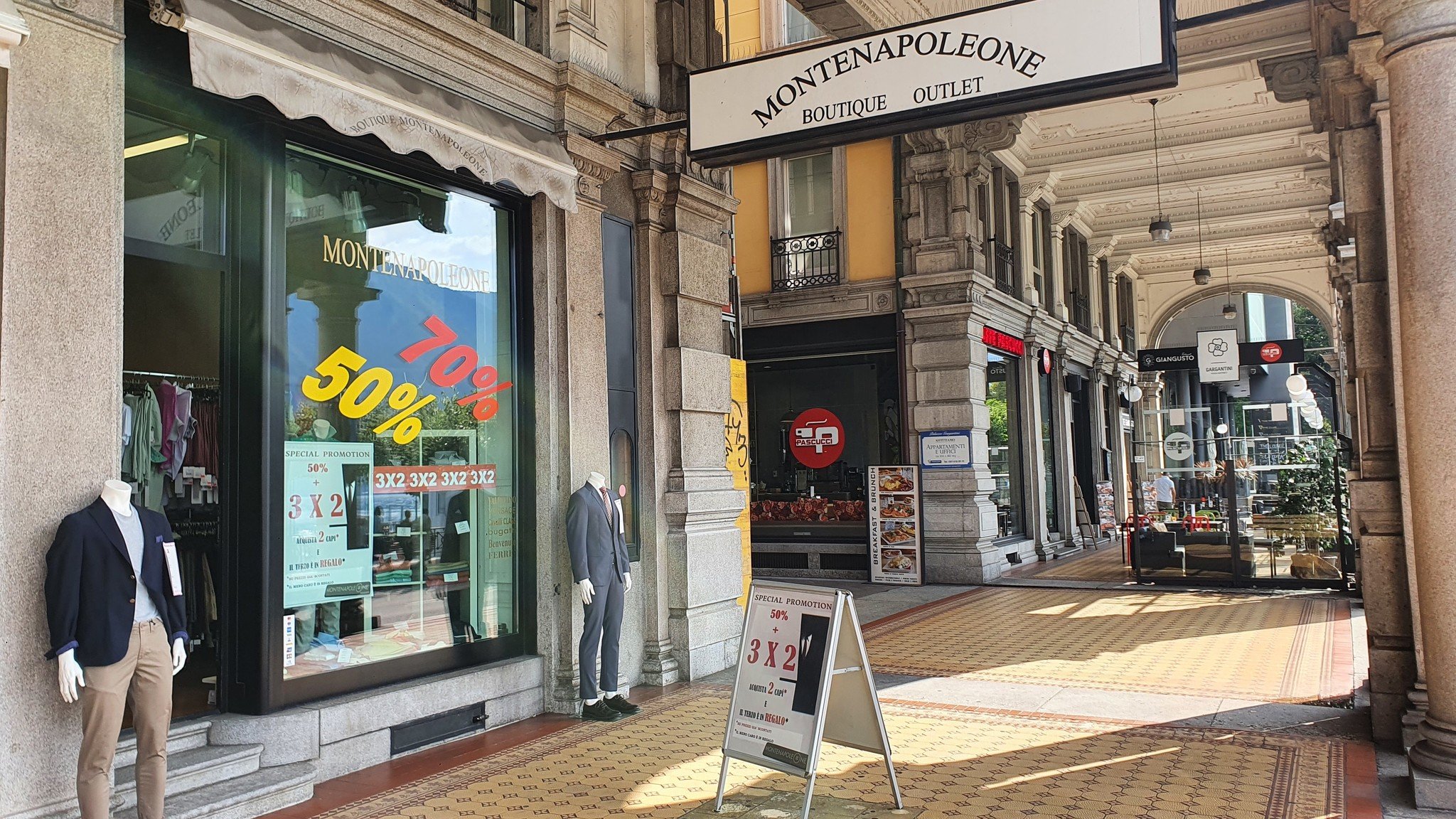 Montenapoleone_Lugano_Outlet_Online_Shop