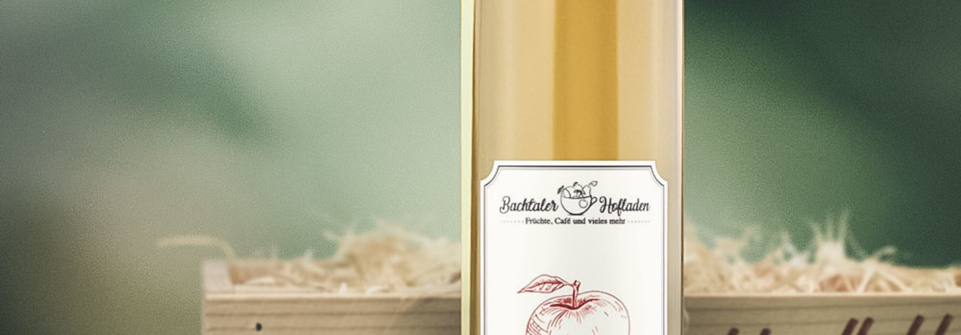 Vieille Pomme 50cl in schöner Geschenk-Holzharasse