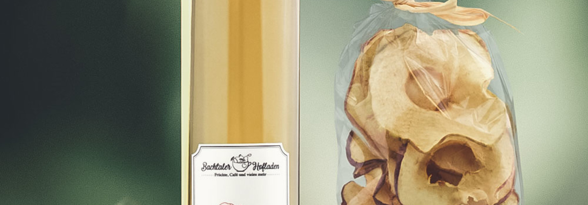 Vieille Pomme 35cl mit Apfelringen in Holzarasse