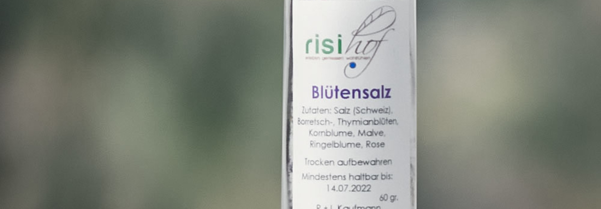 Blütensalz im Streuer