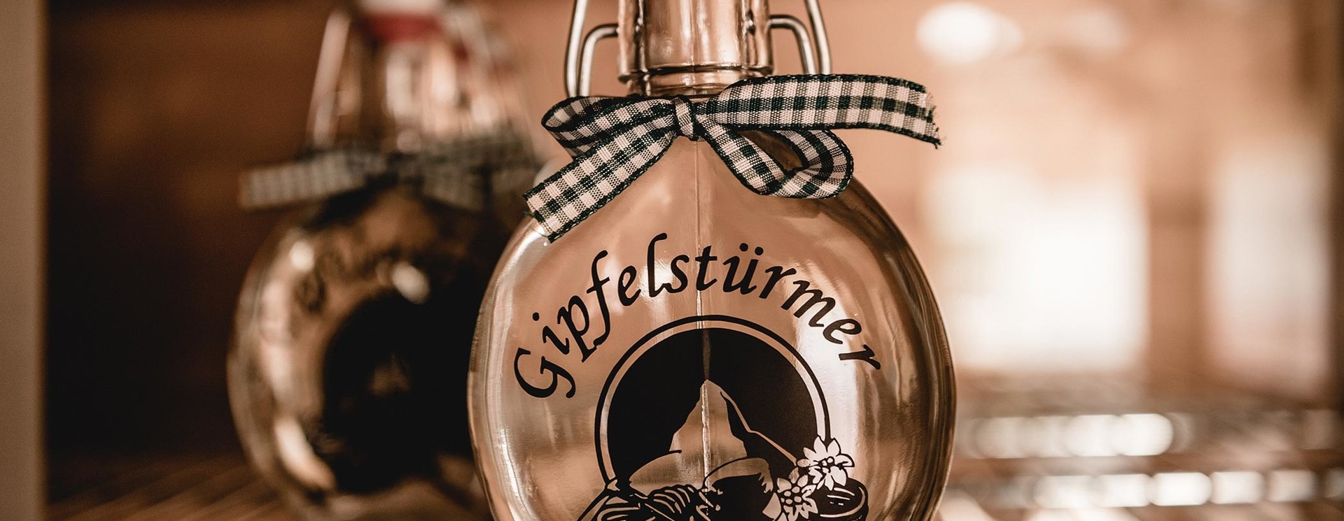 SINNLICHE EDELBRÄNDE AUS KERNOBST