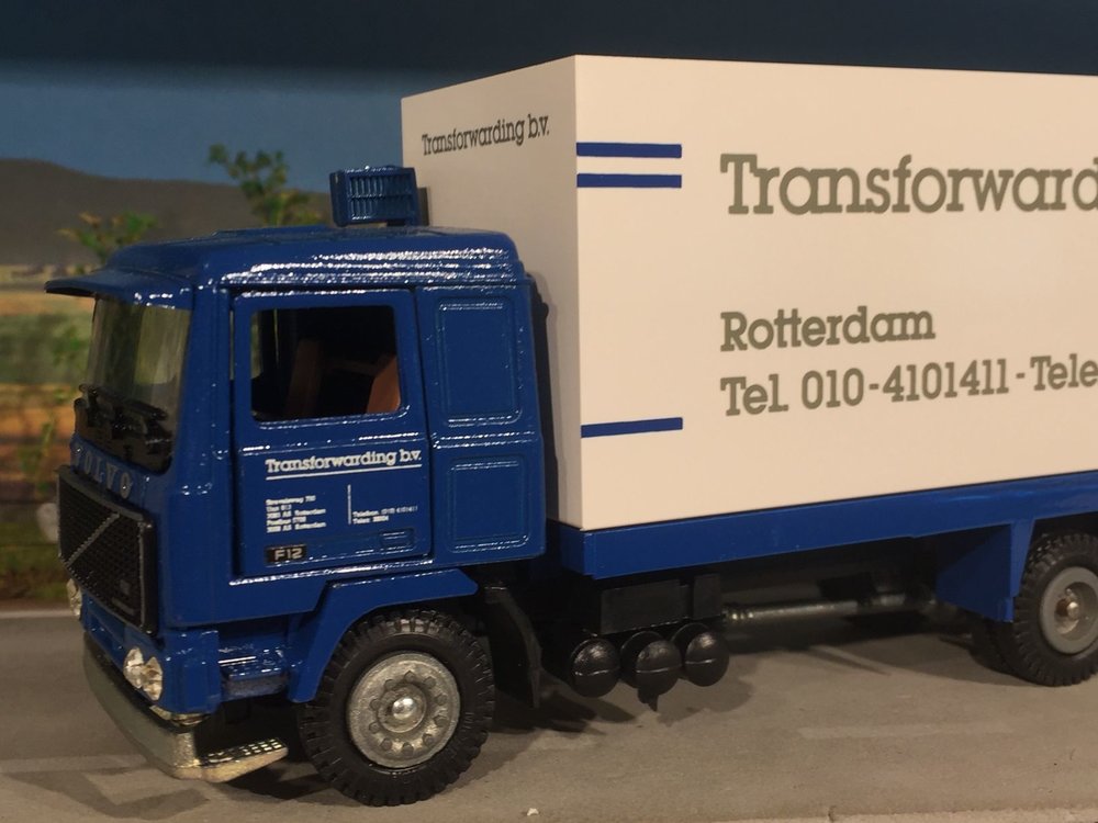 Tekno Tekno Volvo F12 box truck combi Transforwarding