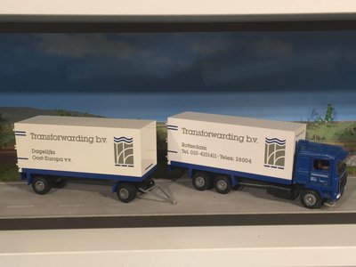 Tekno Tekno Volvo F12 box truck combi Transforwarding