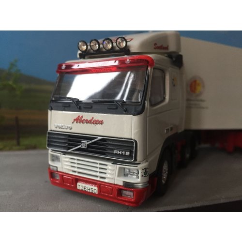 Tekno Tekno Volvo FH12 6x2 with refrigerated trailer Bon-Accord / McIntosch Scotland