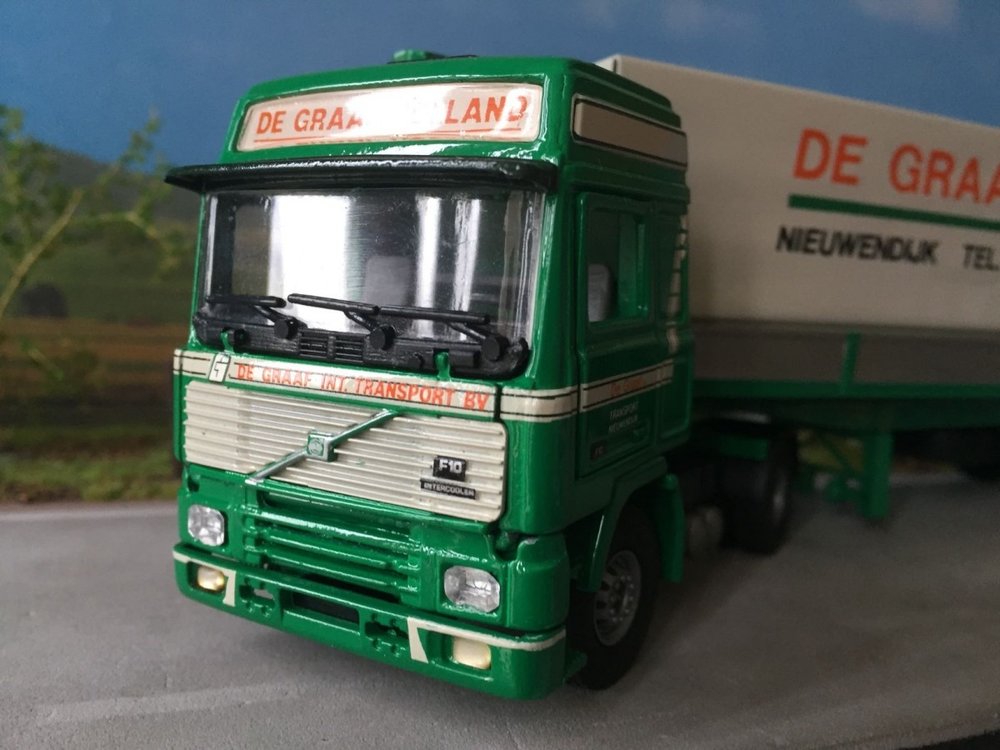 Tekno Tekno Volvo F10 met huifoplegger de Graaf