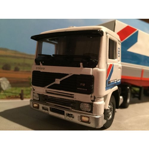 Tekno Tekno Volvo F12 met 3-as huifoplegger BVT Tekno Tekno Volvo F12 met 3-as huifoplegger BVT
